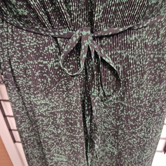 Hugo Boss Dress Diplie Mini Dot Plisse Midi Arsenic Fantasy Green Crepe - Picture 7 of 7